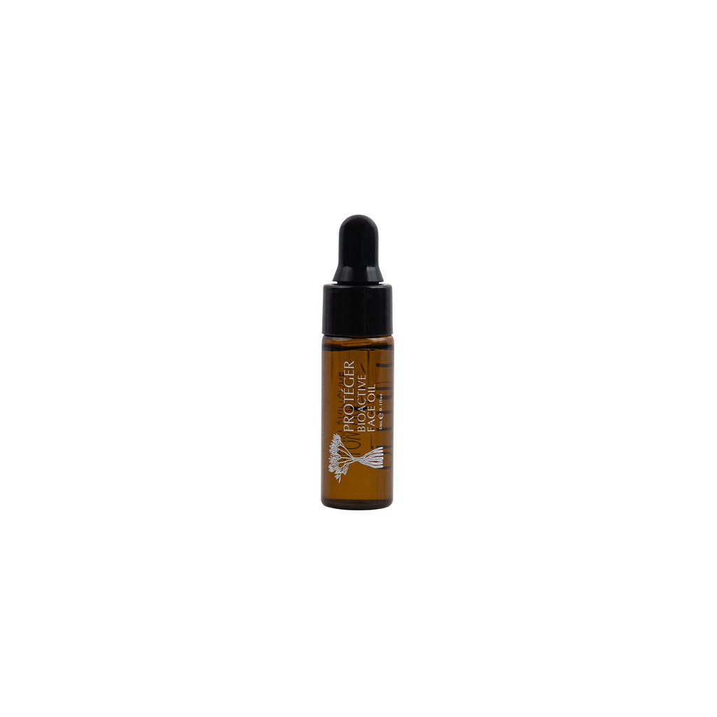 refillable mini bottle with bioactive face oil